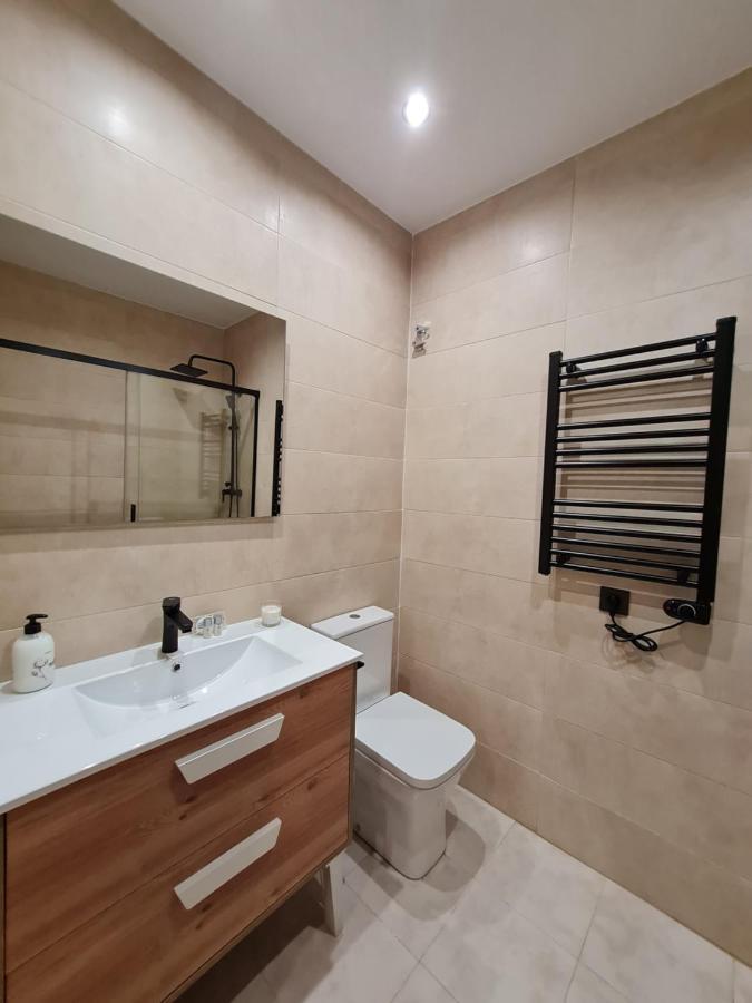 Ayuntamiento Parking Gratis. Auto Check-In. Appartement Bilbao Buitenkant foto